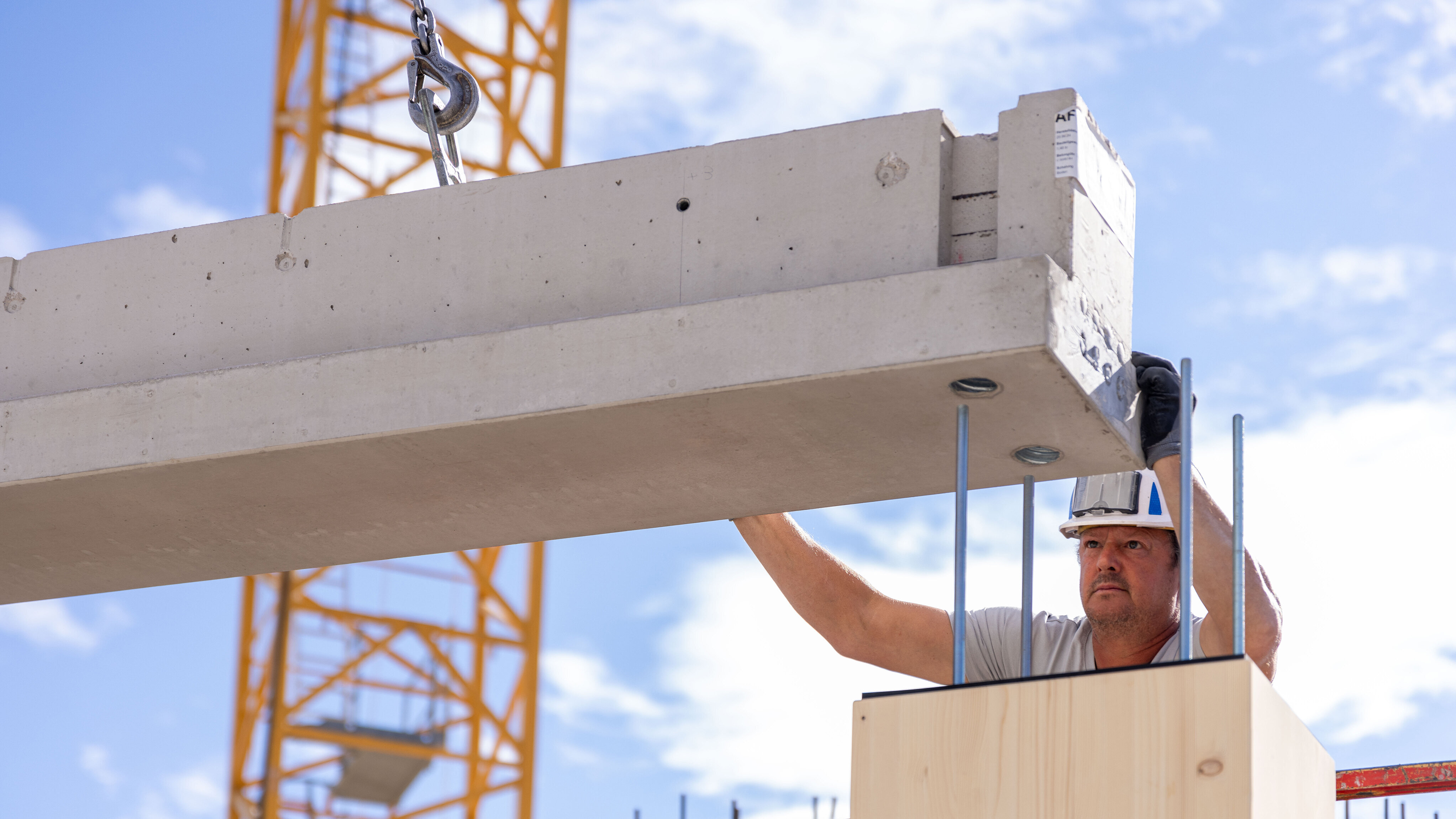 Kombination von Holz und Beton